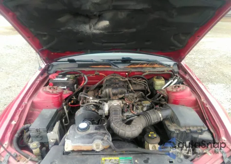 2005 Ford Mustang V6 Deluxe/V6 Premium из США, поврежденный, VIN 1ZVFT80N255206164